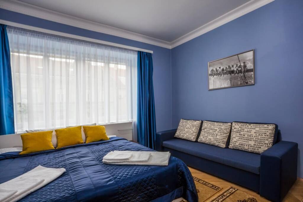 Luxury Air-Conditioned Family Apartment Spitalska Old Town Bratislava Buitenkant foto