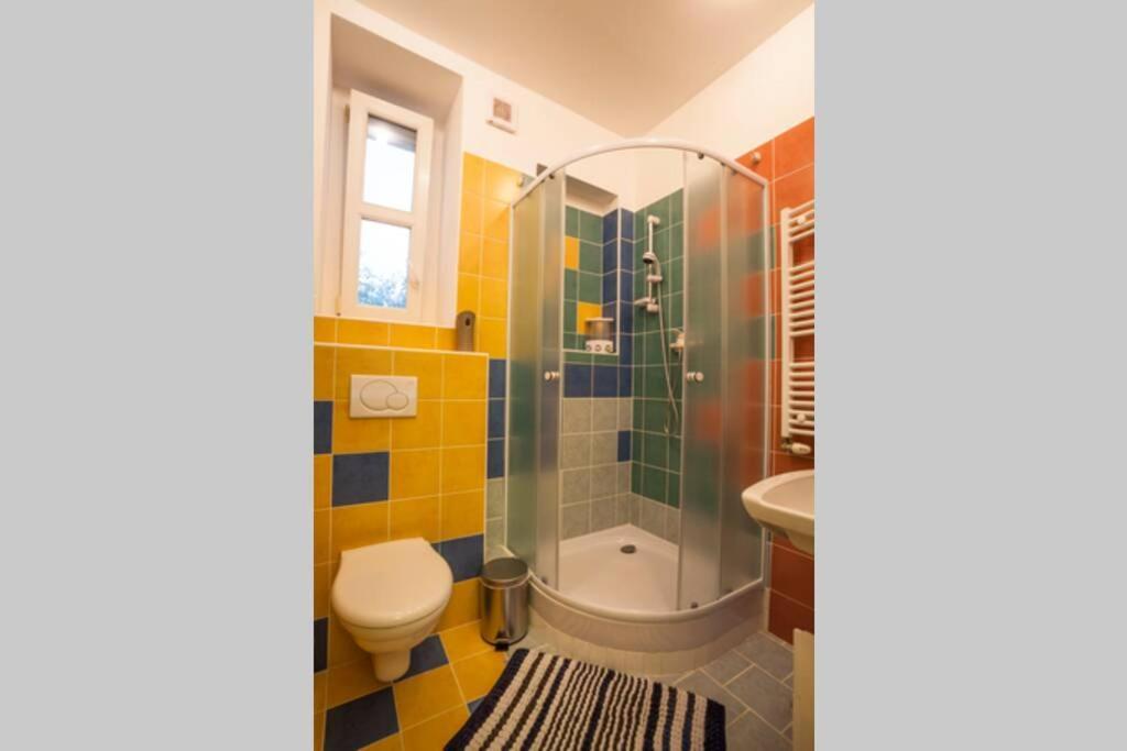 Luxury Air-Conditioned Family Apartment Spitalska Old Town Bratislava Buitenkant foto