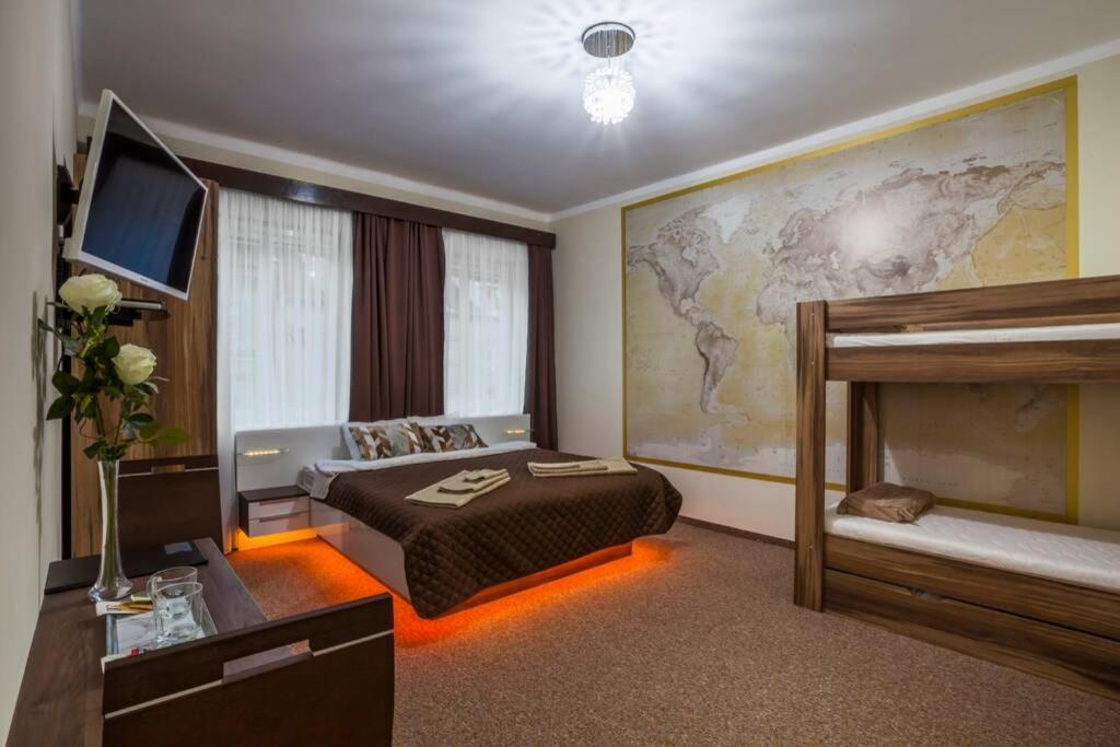 Luxury Air-Conditioned Family Apartment Spitalska Old Town Bratislava Buitenkant foto