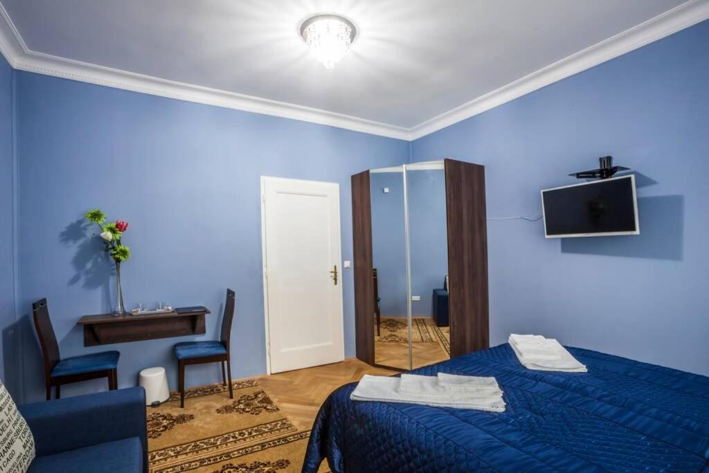 Luxury Air-Conditioned Family Apartment Spitalska Old Town Bratislava Buitenkant foto